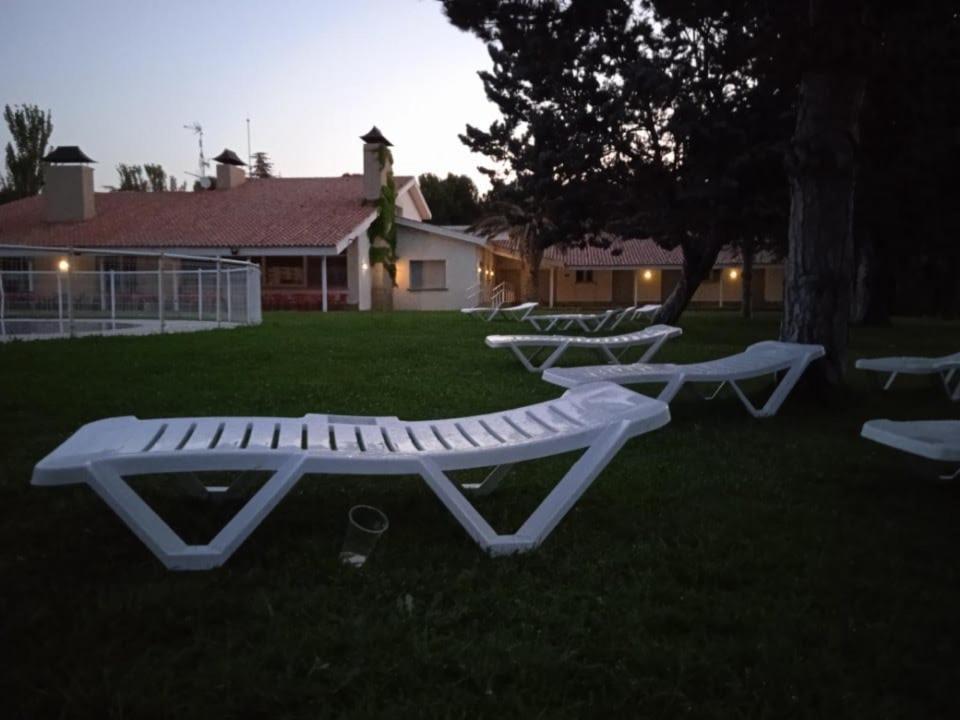 Albergue Zaragoza Camping Dış mekan fotoğraf