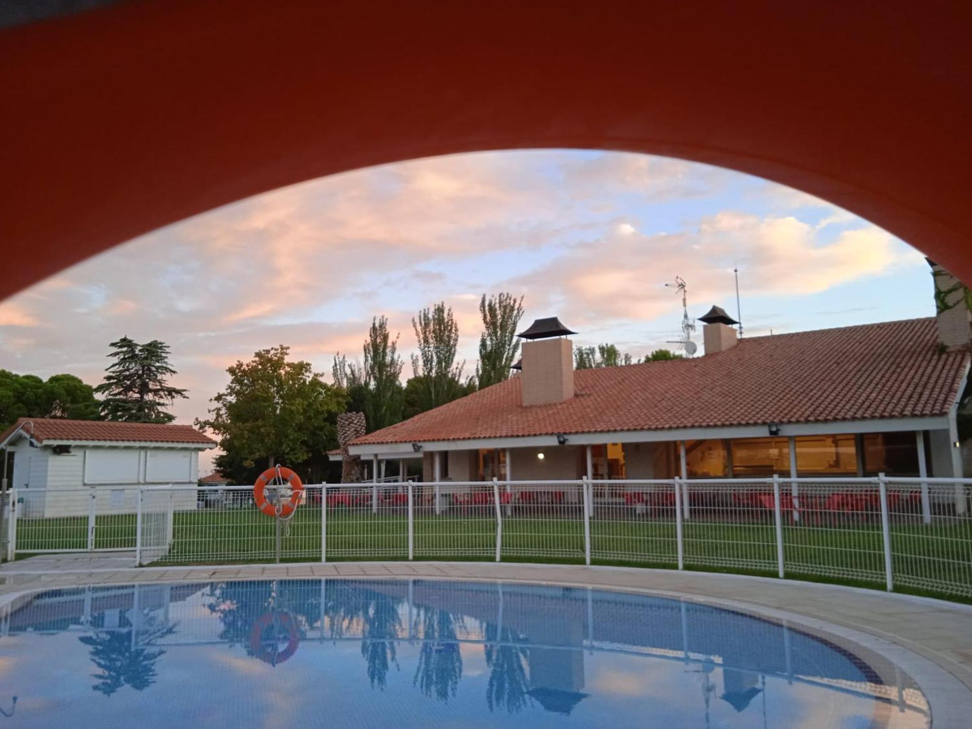 Albergue Zaragoza Camping Dış mekan fotoğraf