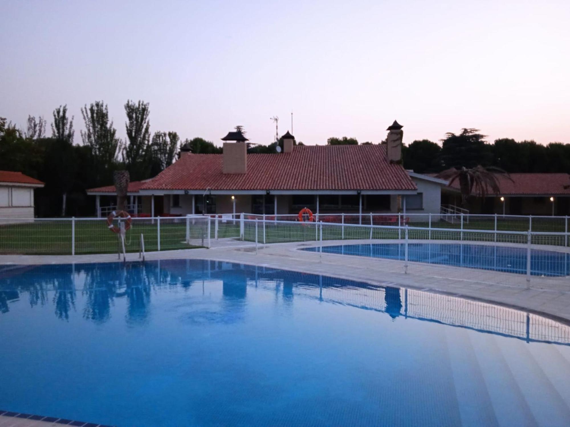 Albergue Zaragoza Camping Dış mekan fotoğraf