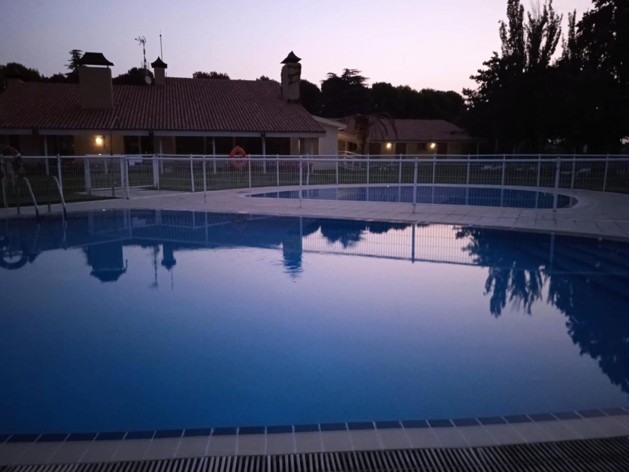 Albergue Zaragoza Camping Dış mekan fotoğraf