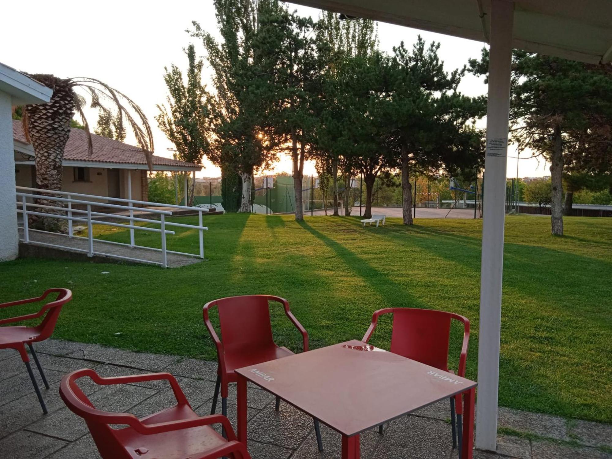 Albergue Zaragoza Camping Dış mekan fotoğraf