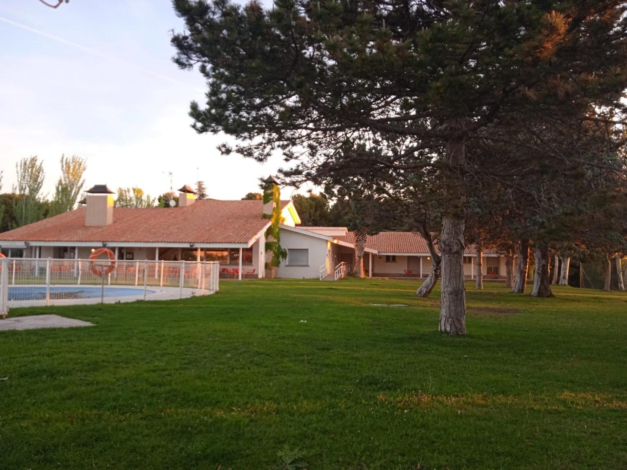 Albergue Zaragoza Camping Dış mekan fotoğraf