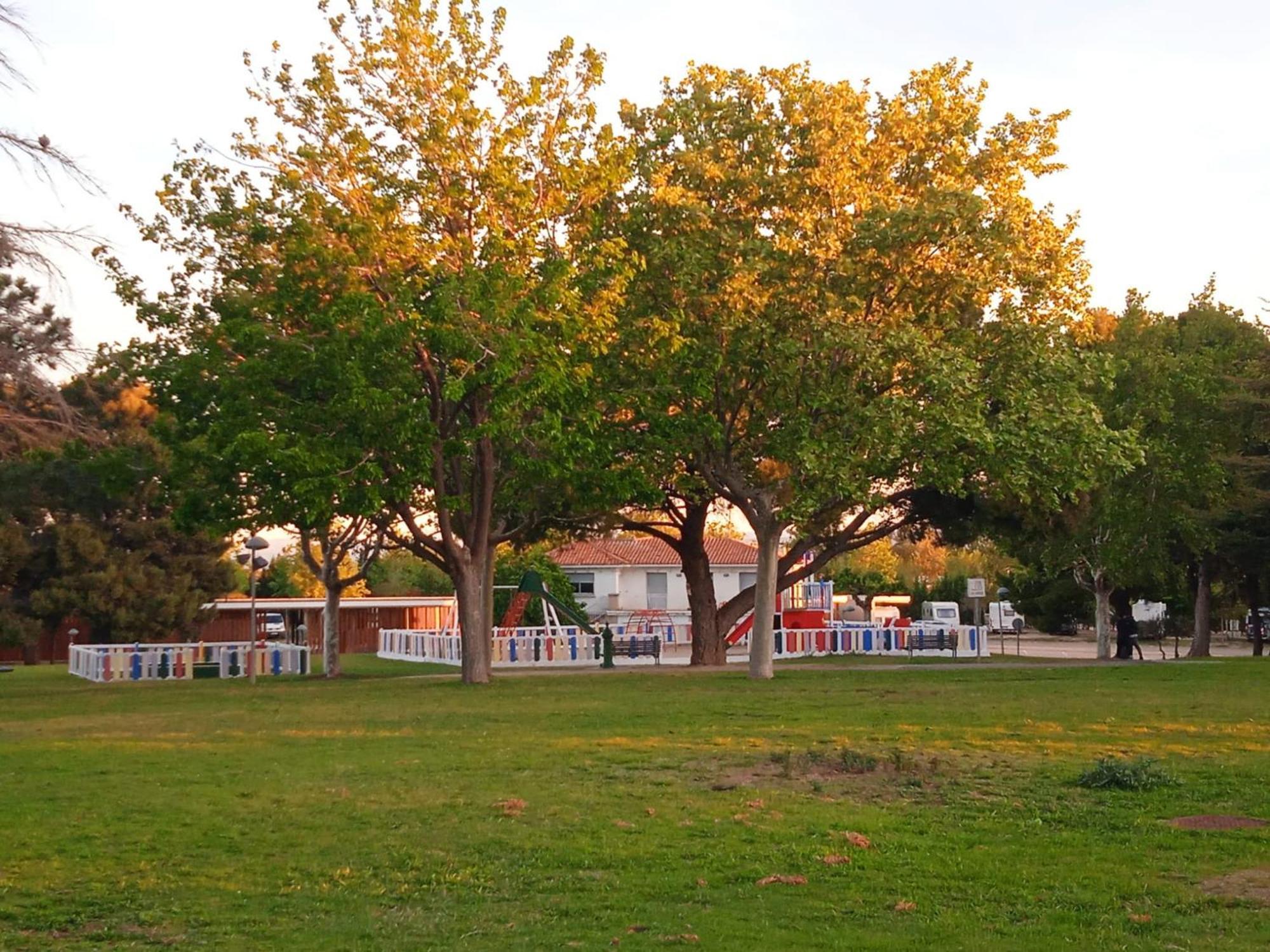 Albergue Zaragoza Camping Dış mekan fotoğraf